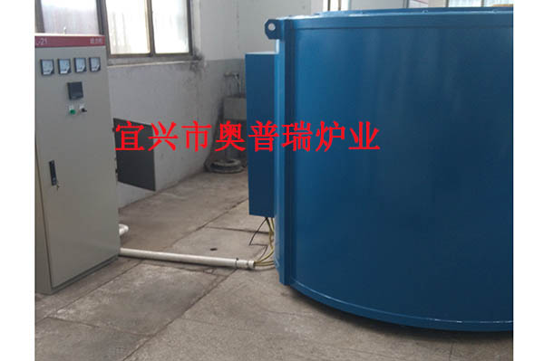 井式（滲碳、滲氮）電阻爐